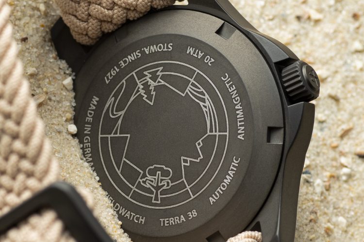 stowa-terra-fieldwatch-2026-minimalisticki-sat-outdoor-desert-forest-soil-5