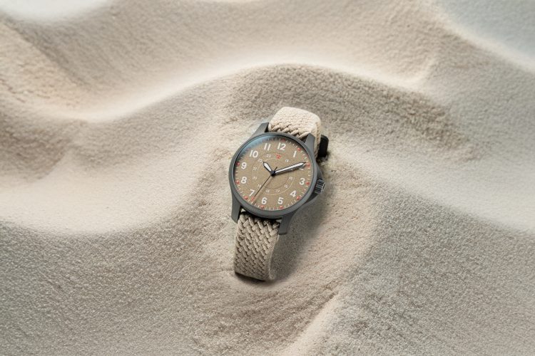 stowa-terra-fieldwatch-2026-minimalisticki-sat-outdoor-desert-forest-soil-10