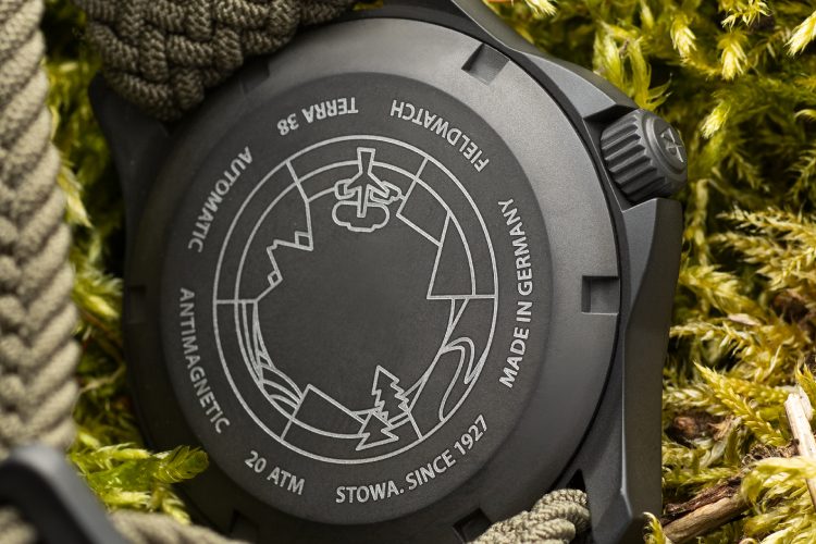 stowa-terra-fieldwatch-2026-minimalisticki-sat-outdoor-desert-forest-soil-13