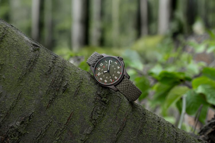 stowa-terra-fieldwatch-2026-minimalisticki-sat-outdoor-desert-forest-soil-17