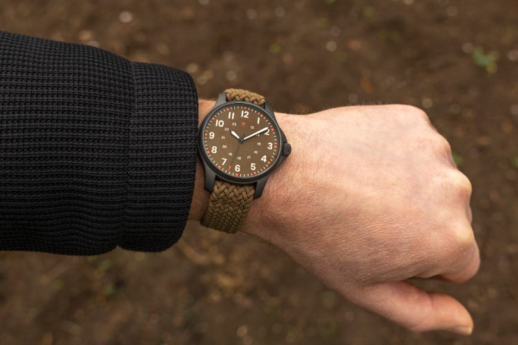 stowa-terra-fieldwatch-2026-minimalisticki-sat-outdoor-desert-forest-soil-19