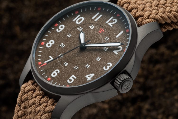 stowa-terra-fieldwatch-2026-minimalisticki-sat-outdoor-desert-forest-soil-22