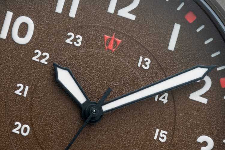 stowa-terra-fieldwatch-2026-minimalisticki-sat-outdoor-desert-forest-soil-23