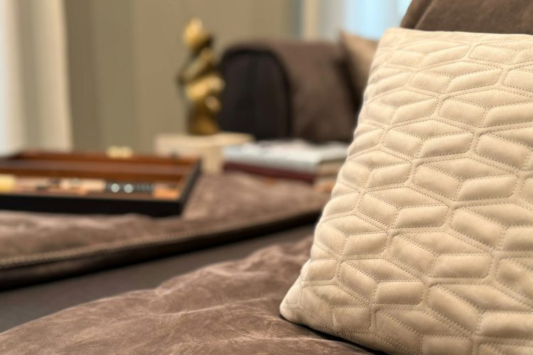 bugatti-home-2026-icon-collection-karbon-namestaj-type-21-sofa-luksuzni-enterijer-3