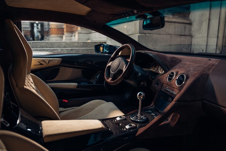 lamborghini-murcielago-lp-670-4-sv-marrone-eklipsis-manuelni-v12-aukcija-2026-36
