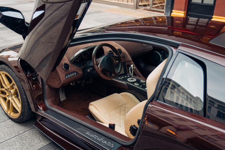 lamborghini-murcielago-lp-670-4-sv-marrone-eklipsis-manuelni-v12-aukcija-2026-45