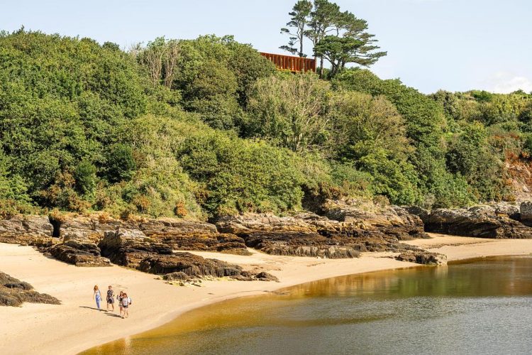 porthmadog-house-strom-architects-luksuzna-obalska-kuca-severni-vels-savremena-arhitektura-2026-20