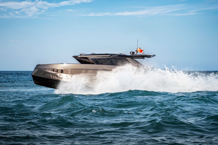 brabus-ultima-55-sunreef-luksuzni-katamaran-jahta-2026-10