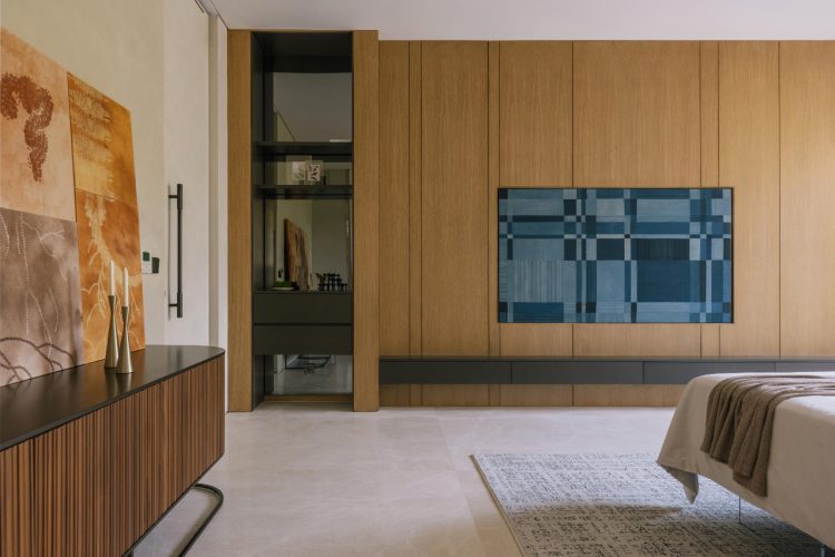 split-mass-residence-k-thengono-design-studio-indonezija-moderna-kuca-bazen-na-krovu-2026-20
