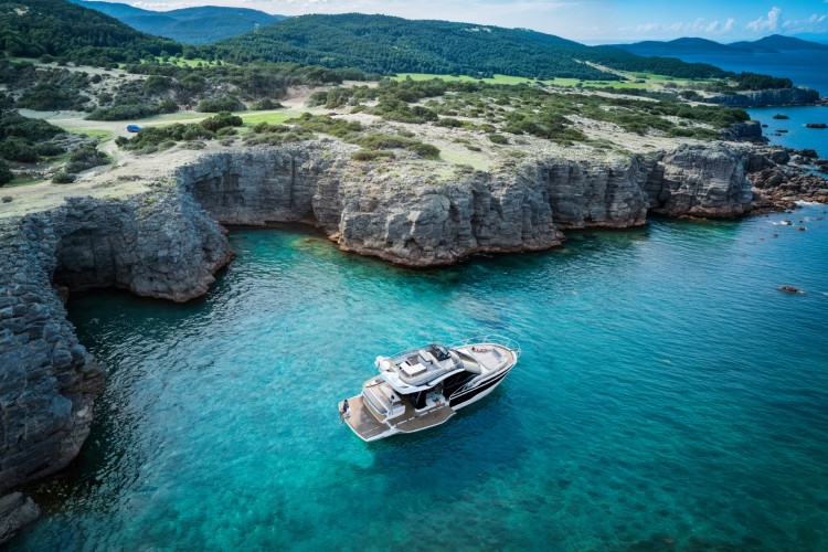 galeon-420-fly-luksuzna-jahta-2026-6