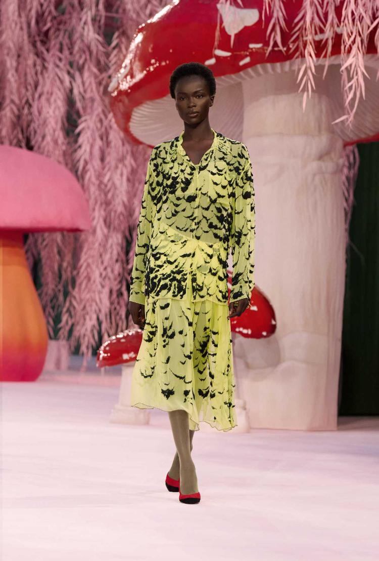 chanel-haute-couture-proleceleto-2026-poetski-let-u-dusu-visoke-mode-12