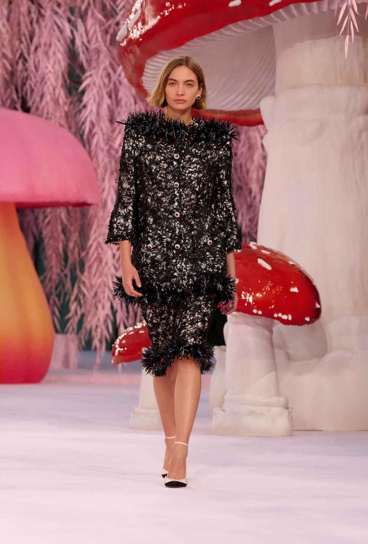 chanel-haute-couture-proleceleto-2026-poetski-let-u-dusu-visoke-mode-23