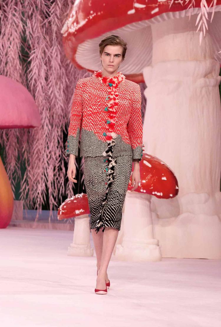 chanel-haute-couture-proleceleto-2026-poetski-let-u-dusu-visoke-mode-36
