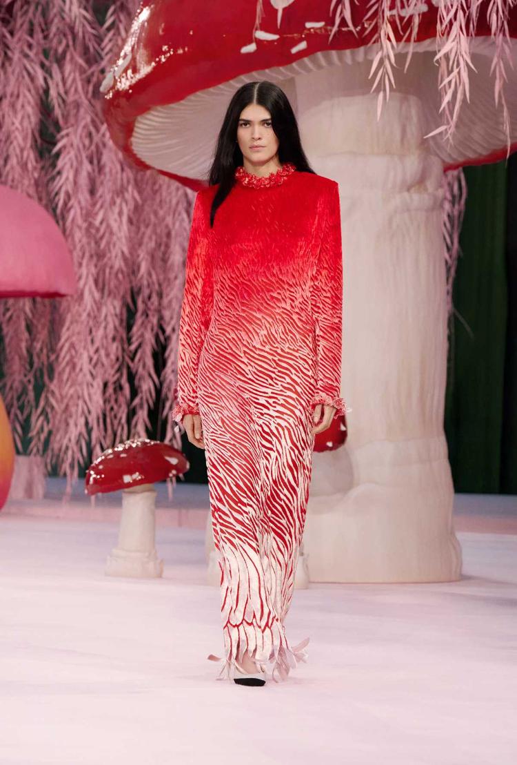 chanel-haute-couture-proleceleto-2026-poetski-let-u-dusu-visoke-mode-37