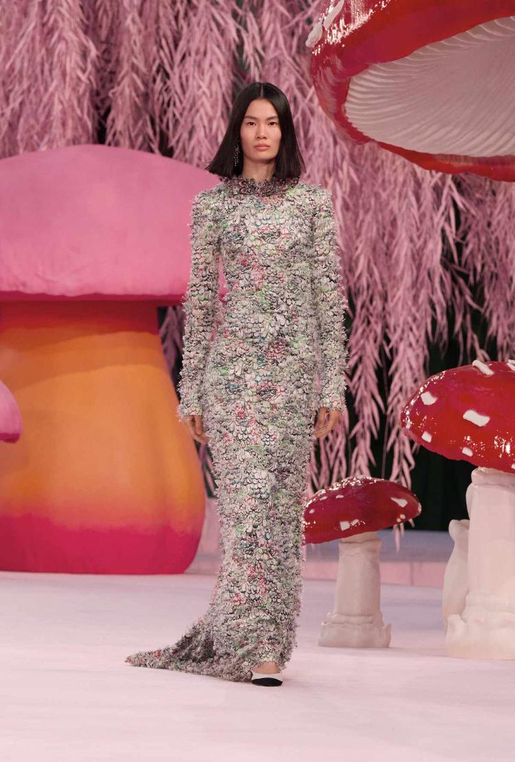 chanel-haute-couture-proleceleto-2026-poetski-let-u-dusu-visoke-mode-41