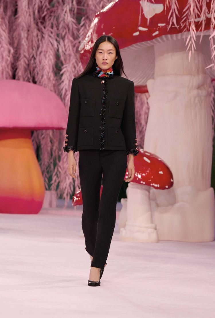 chanel-haute-couture-proleceleto-2026-poetski-let-u-dusu-visoke-mode-43