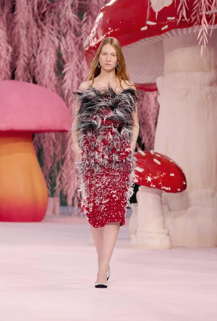 chanel-haute-couture-proleceleto-2026-poetski-let-u-dusu-visoke-mode-47