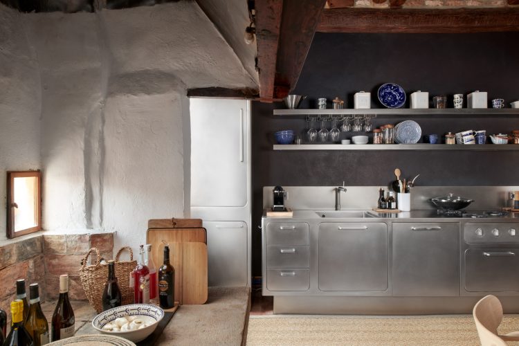 abimis-ego-u-veneciji-nerdajuci-celik-kao-savremeni-izraz-dizajnerske-kulture-7