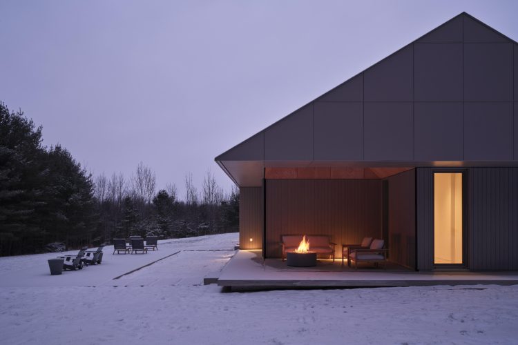 ridge-house-arhitektura-koja-se-povlaci-pred-pejzazom-6