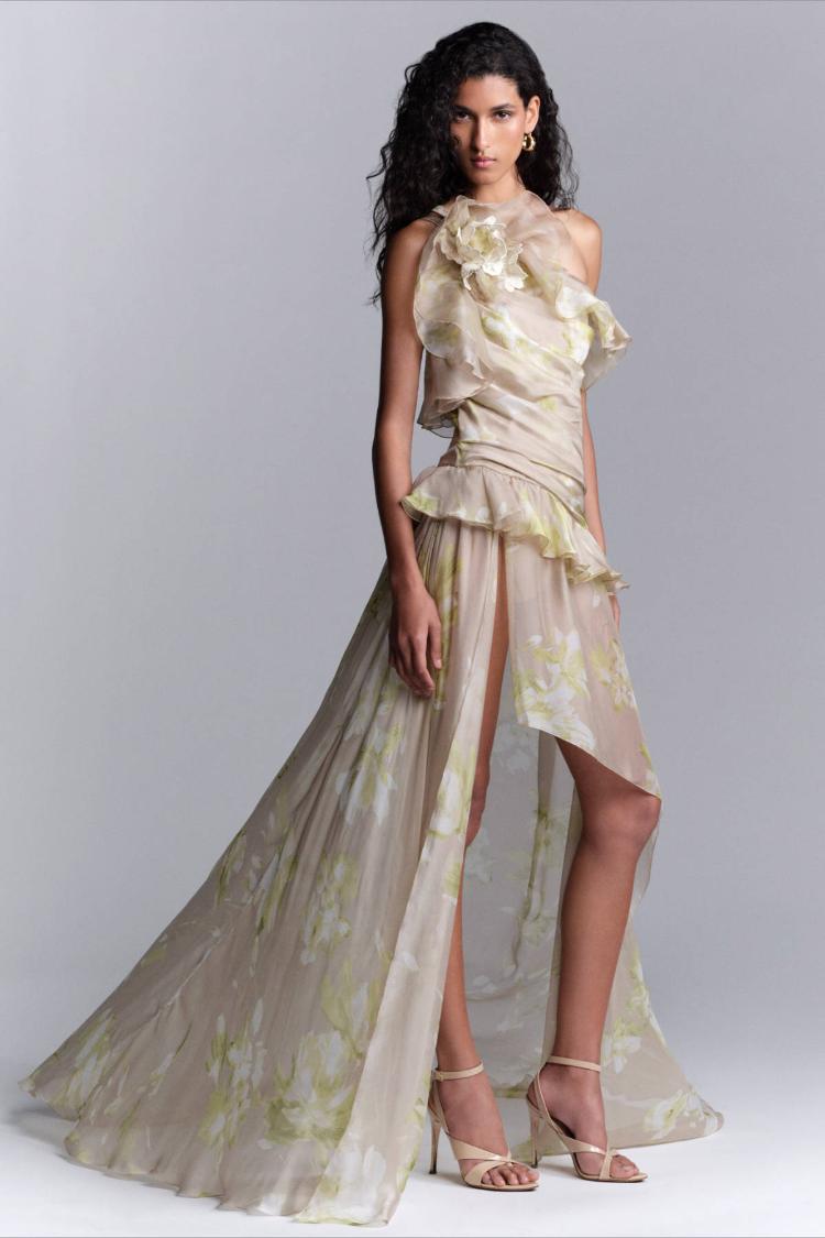 elie-saab-resort-2027-kolekcija-koja-brise-granicu-izmedu-dnevne-elegancije-i-vecernjeg-glamura-12