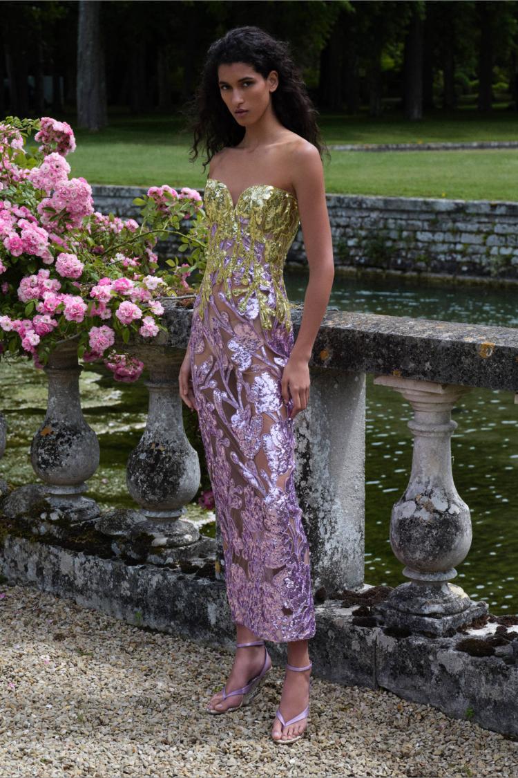 elie-saab-resort-2027-kolekcija-koja-brise-granicu-izmedu-dnevne-elegancije-i-vecernjeg-glamura-21