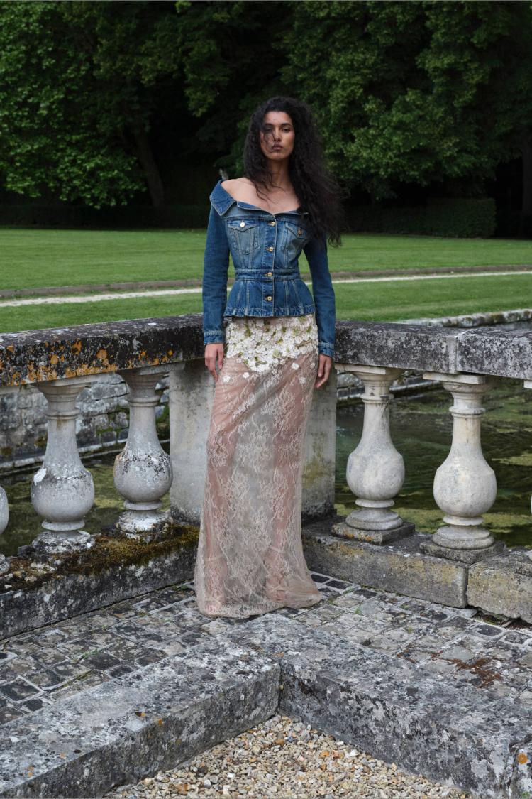 elie-saab-resort-2027-kolekcija-koja-brise-granicu-izmedu-dnevne-elegancije-i-vecernjeg-glamura-23