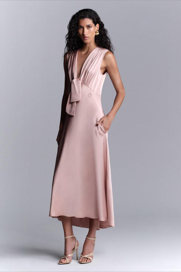 elie-saab-resort-2027-kolekcija-koja-brise-granicu-izmedu-dnevne-elegancije-i-vecernjeg-glamura-30