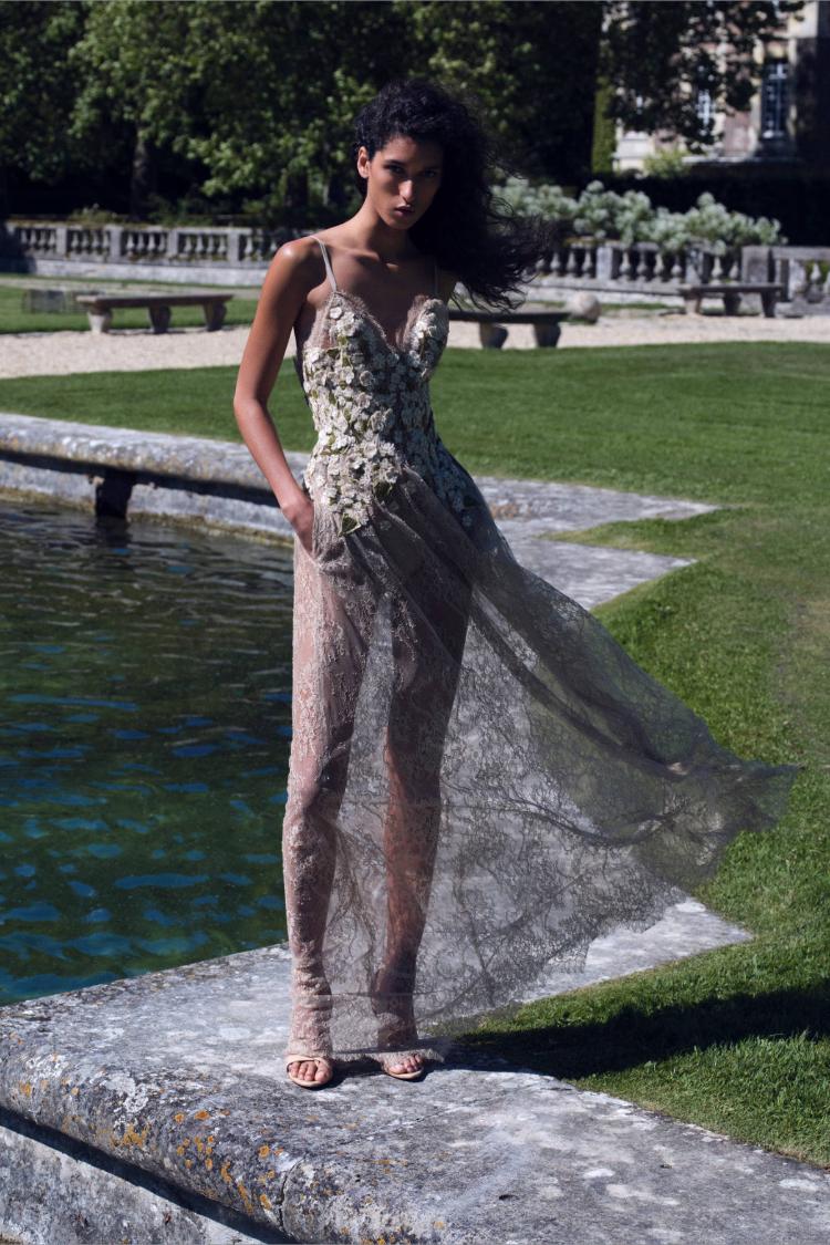 elie-saab-resort-2027-kolekcija-koja-brise-granicu-izmedu-dnevne-elegancije-i-vecernjeg-glamura-29