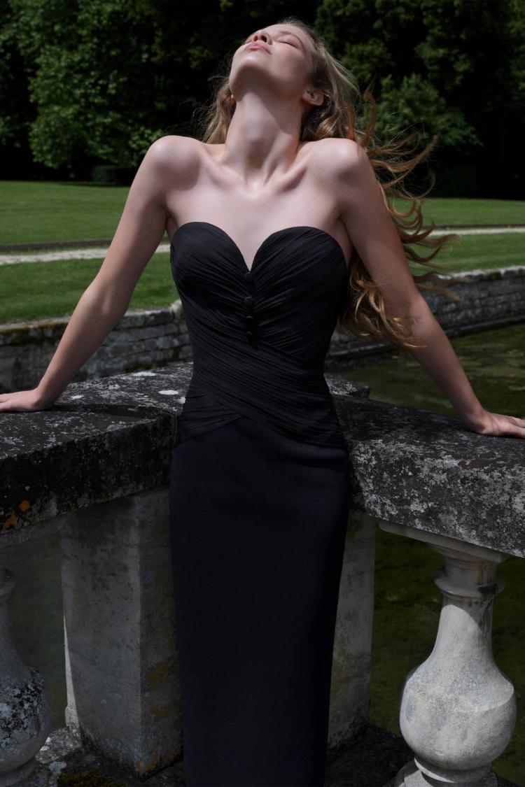 elie-saab-resort-2027-kolekcija-koja-brise-granicu-izmedu-dnevne-elegancije-i-vecernjeg-glamura-38