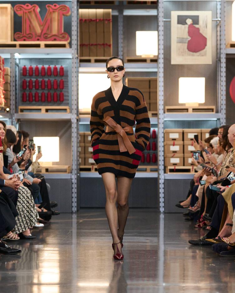 max-mara-resort-2027-kinetic-chic-bauhaus-kaputi-luksuzna-zenska-moda-shanghai-2027-44