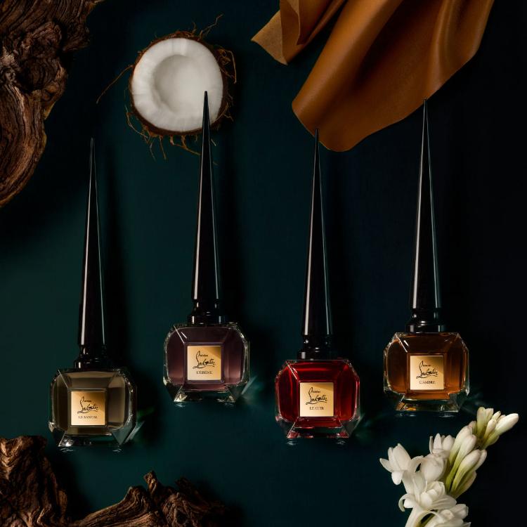christian-louboutin-fetiche-le-santal-christian-louboutin-parfem-fetiche-le-santal-luksuzni-parfemi-christian-louboutin-beaute-sandalovina-niche-parfemi-skin-s-3