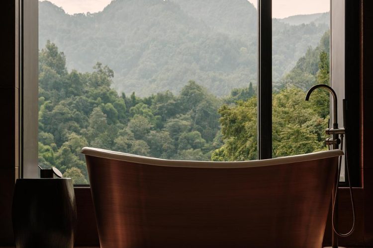 zoland-emei-resort-kina-studio-j-bridgland-luksuzni-planinski-resort-savremena-arhitektura-2025-10