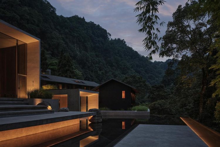 zoland-emei-resort-kina-studio-j-bridgland-luksuzni-planinski-resort-savremena-arhitektura-2025-16