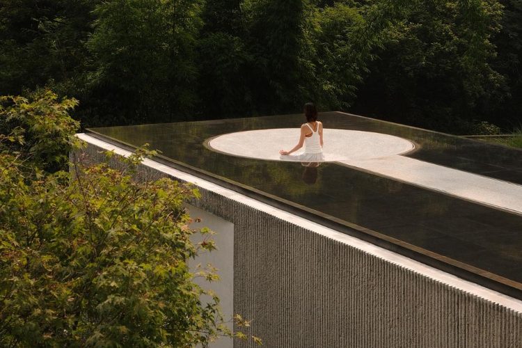 zoland-emei-resort-kina-studio-j-bridgland-luksuzni-planinski-resort-savremena-arhitektura-2025-18