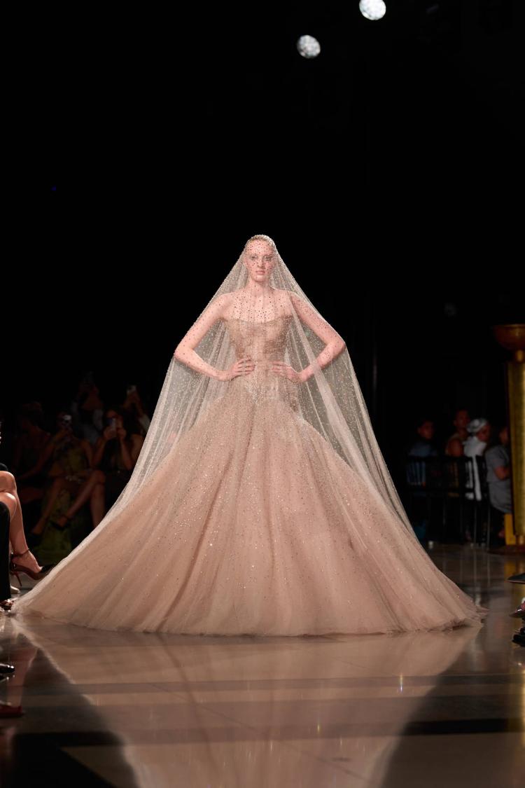 elie-saab-haute-couture-jesen-zima-2026-2027-the-ball-of-untamed-dreams-luksuzna-moda-modna-revija-2
