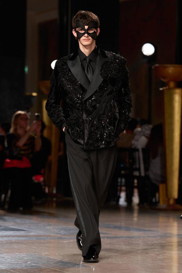 elie-saab-haute-couture-jesen-zima-2026-2027-the-ball-of-untamed-dreams-luksuzna-moda-modna-revija-19