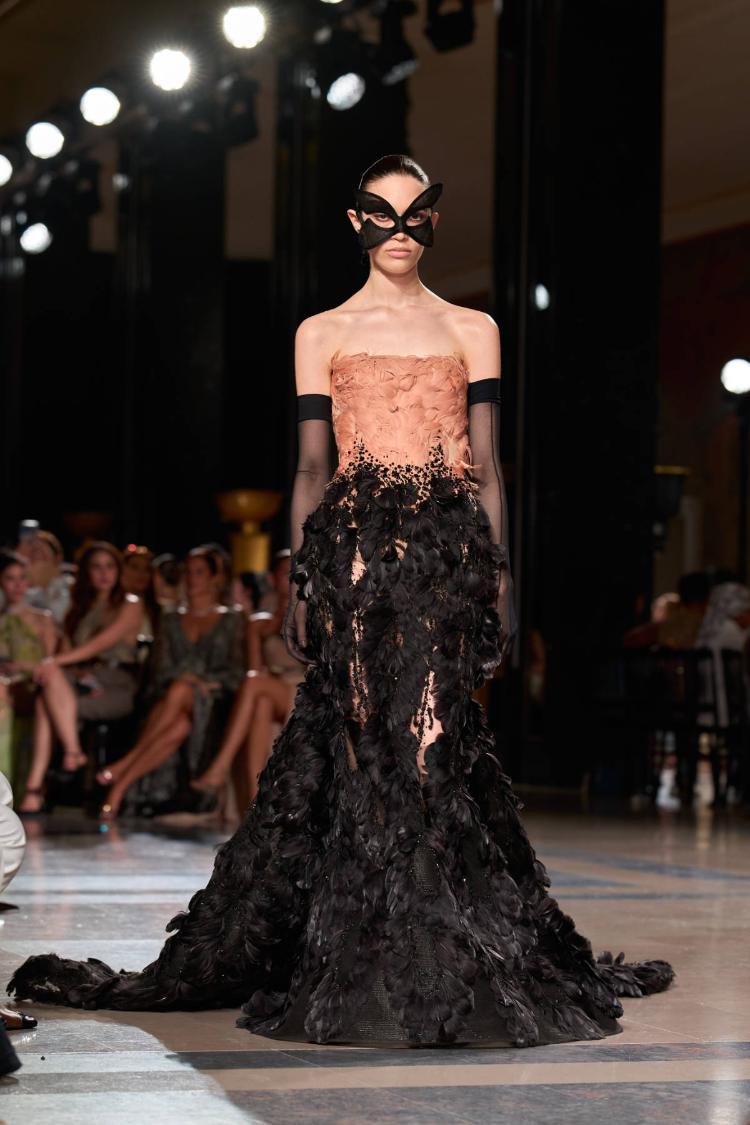 elie-saab-haute-couture-jesen-zima-2026-2027-the-ball-of-untamed-dreams-luksuzna-moda-modna-revija-45