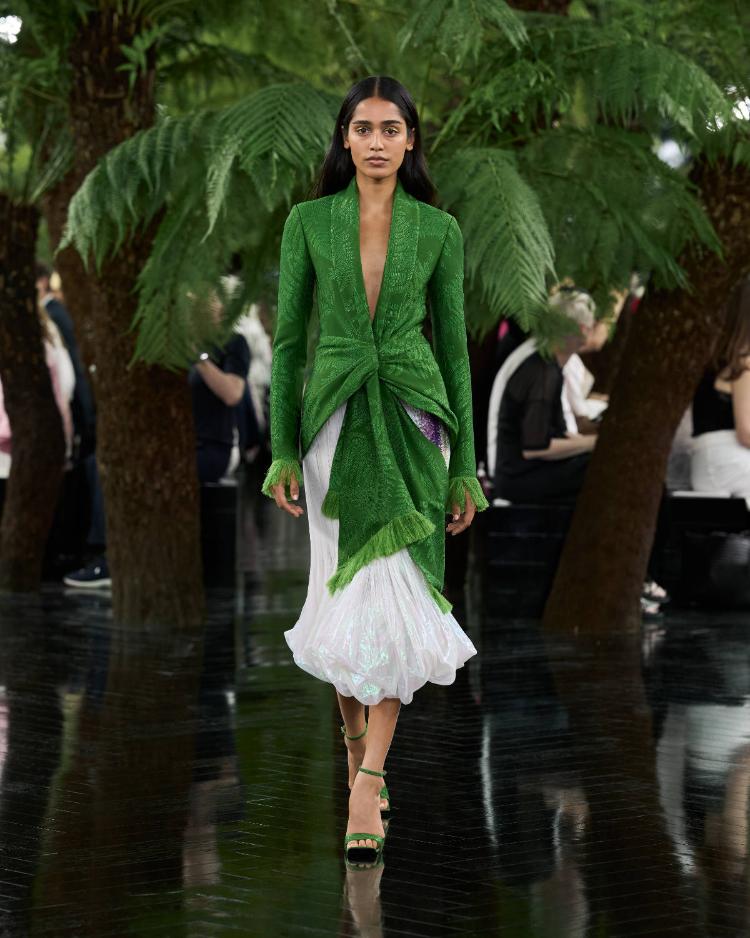 dior-haute-couture-jesen-zima-2026-2027-jonathan-anderson-skulpturalna-moda-modna-revija-20