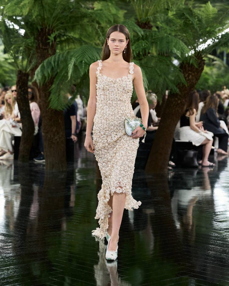dior-haute-couture-jesen-zima-2026-2027-jonathan-anderson-skulpturalna-moda-modna-revija-64