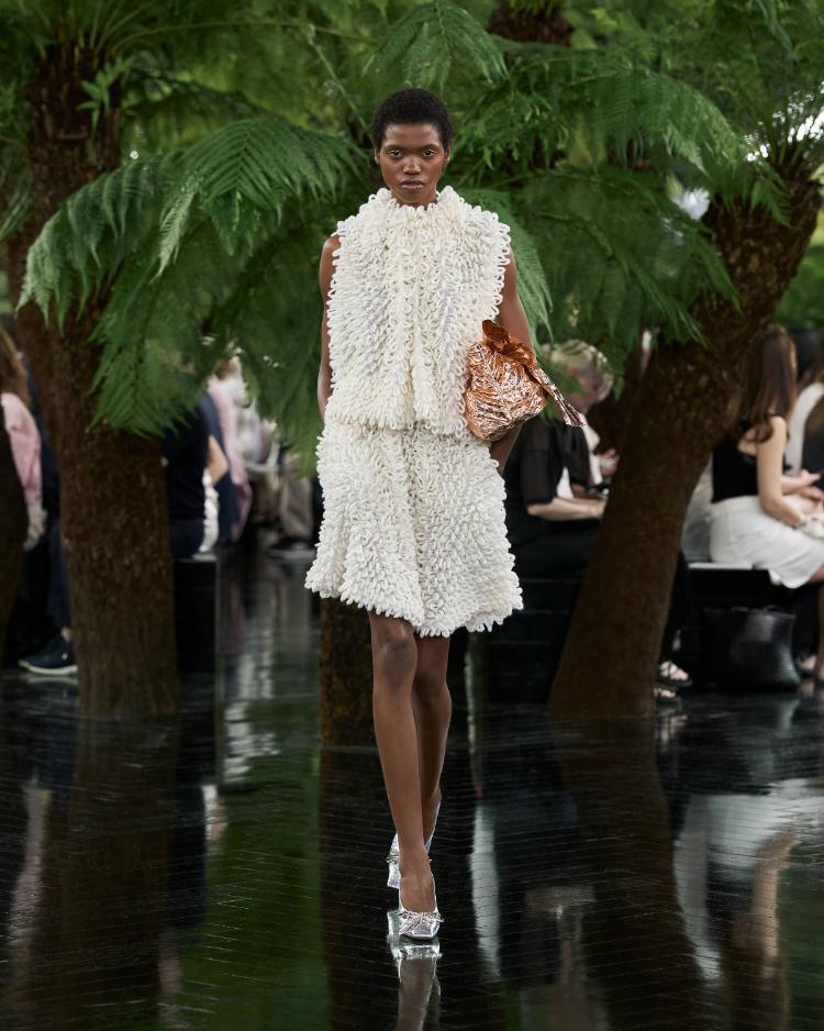 dior-haute-couture-jesen-zima-2026-2027-jonathan-anderson-skulpturalna-moda-modna-revija-65