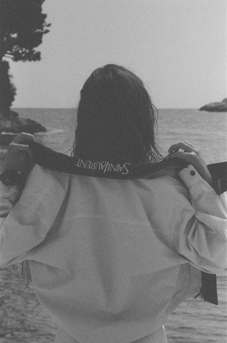 saint-laurent-respiro-mediteranska-letnja-kampanja-2026-rafija-torbe-luksuzna-moda-9