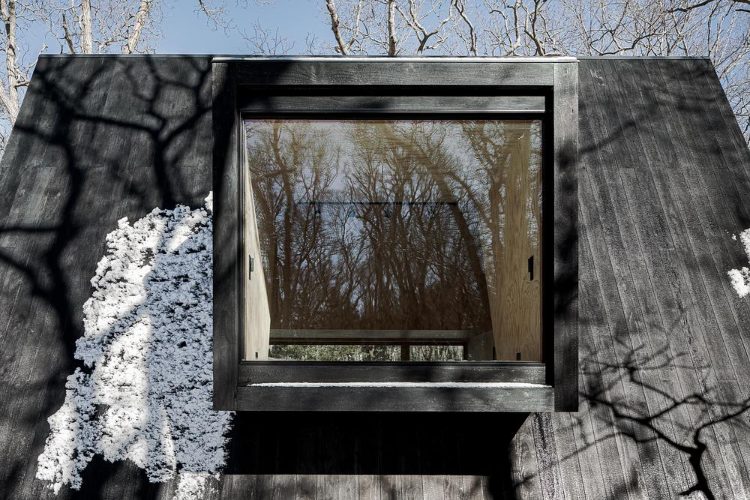 woods-retreat-be-design-east-hampton-a-frame-luksuzna-rezidencija-wellness-arhitektura-2026-4