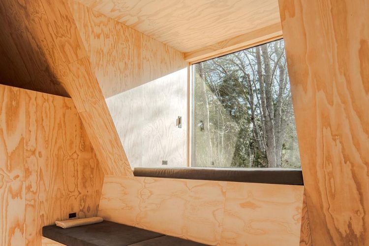 woods-retreat-be-design-east-hampton-a-frame-luksuzna-rezidencija-wellness-arhitektura-2026-5