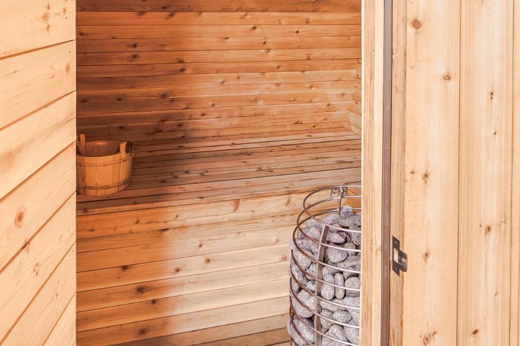 woods-retreat-be-design-east-hampton-a-frame-luksuzna-rezidencija-wellness-arhitektura-2026-7