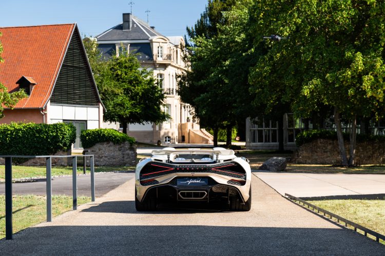 bugatti-w16-mistral-poslednji-primerak-w16-tourbillon-2026-hiperautomobil-6