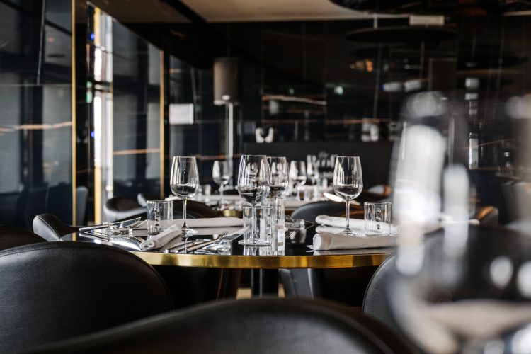 the-roof-milano-bar-restaurant-rooftop-terasa-pogled-na-milano-luksuzni-restoran-8