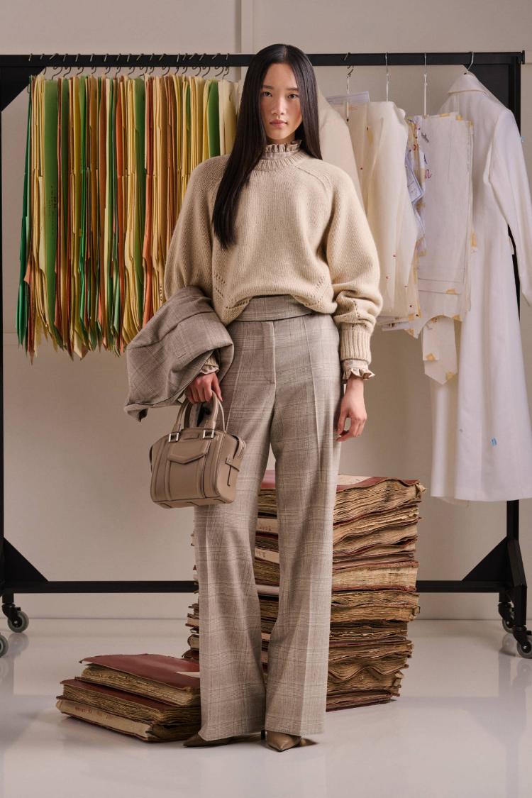 kiton-fw26-27-zenska-kolekcija-kasmir-kaput-luksuzna-moda-italijanska-elegancija-6