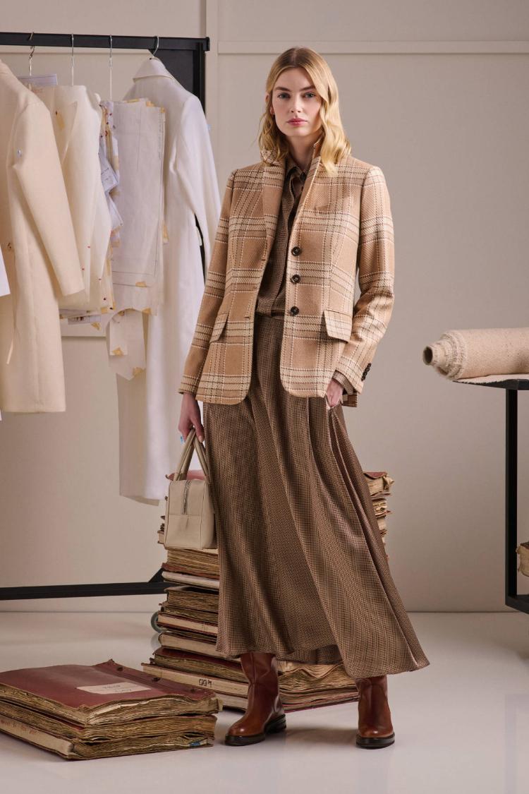 kiton-fw26-27-zenska-kolekcija-kasmir-kaput-luksuzna-moda-italijanska-elegancija-10