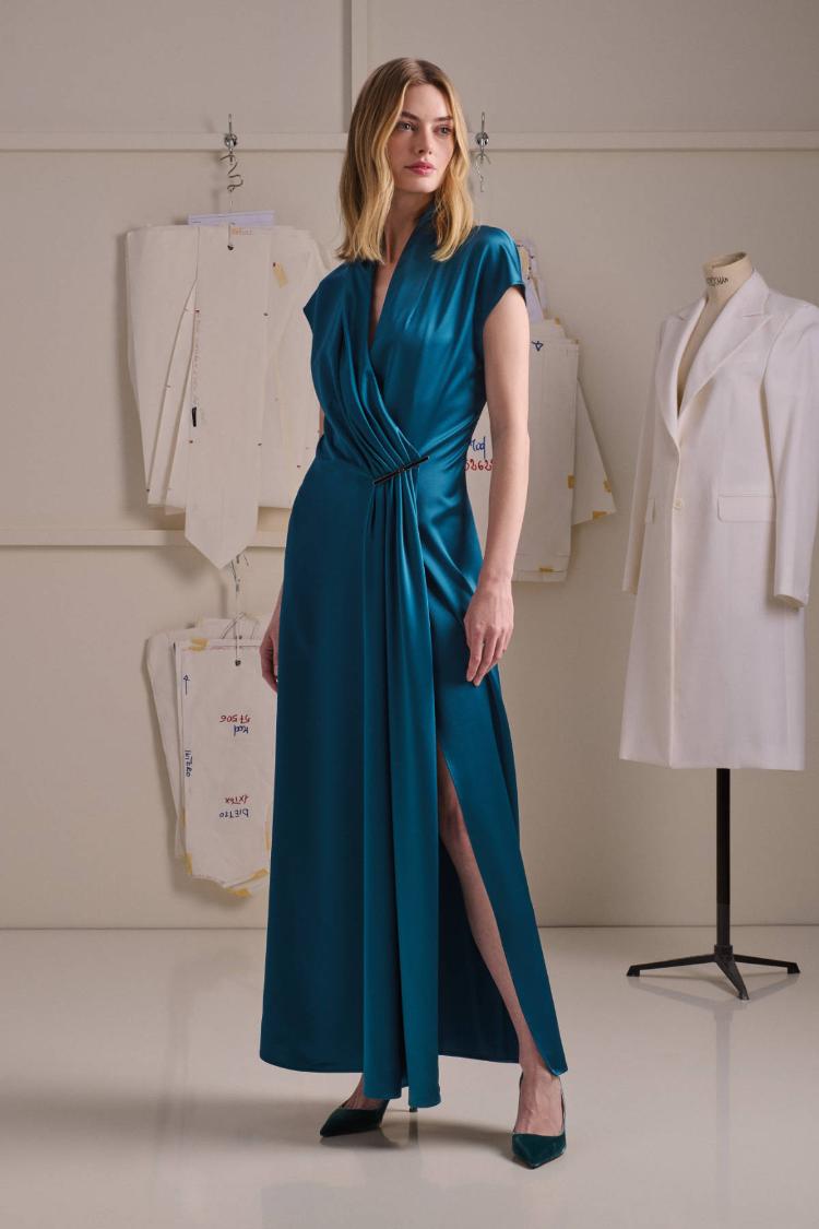 kiton-fw26-27-zenska-kolekcija-kasmir-kaput-luksuzna-moda-italijanska-elegancija-21