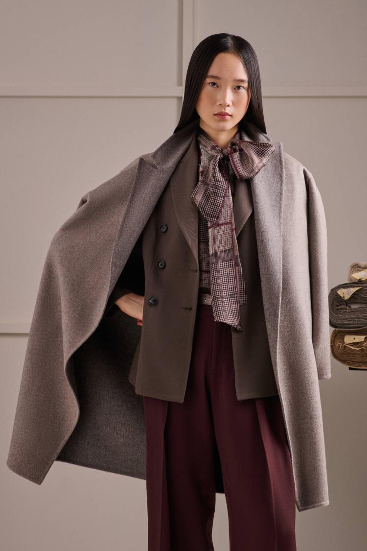 kiton-fw26-27-zenska-kolekcija-kasmir-kaput-luksuzna-moda-italijanska-elegancija-24